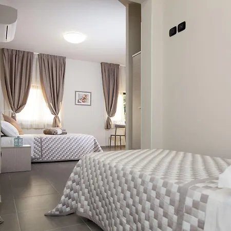 Riviera Hub 3* Cisano sul Neva