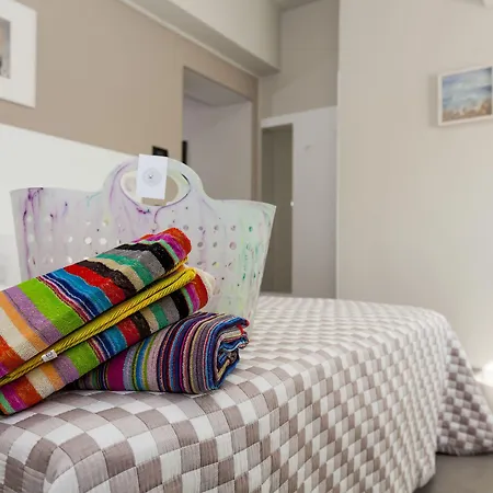 招待所 Riviera Hub Cisano sul Neva