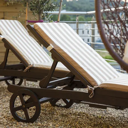 Riviera Hub בית הארחה Cisano sul Neva