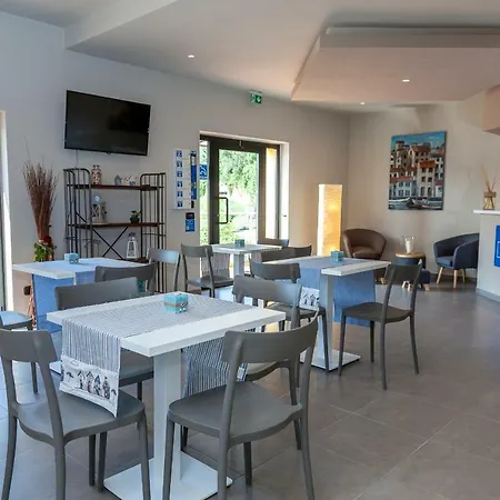 Riviera Hub 3* Cisano sul Neva