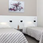 Riviera Hub 4*