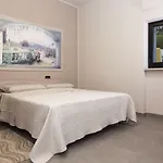 Riviera Hub 4*