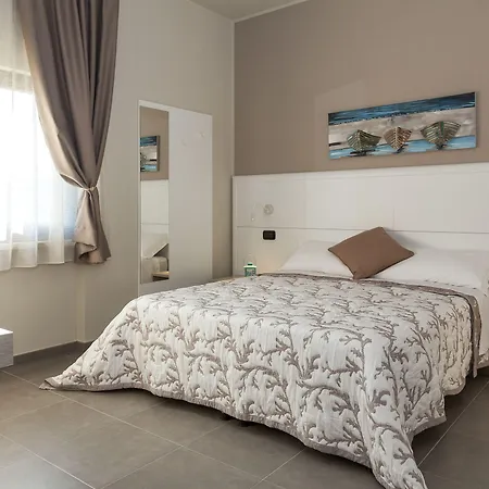 Riviera Hub Pensjonat 3*