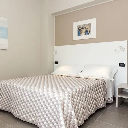 Riviera Hub Gæstehus