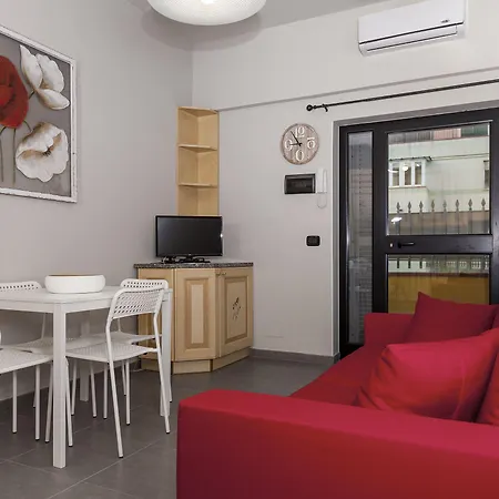 Riviera Hub 4*