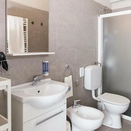 Riviera Hub Vendégház