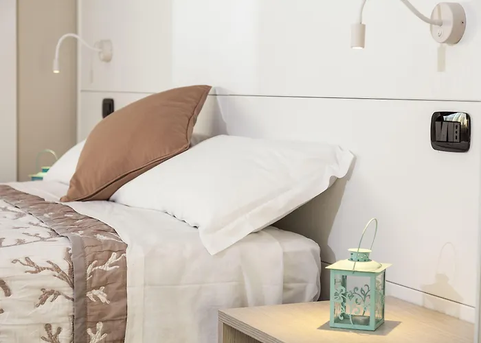 Πανσιόν Riviera Hub