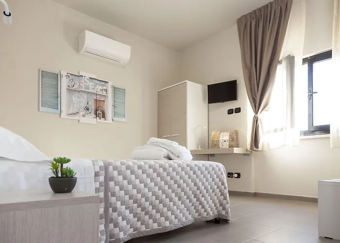 Riviera Hub Πανσιόν Cisano sul Neva