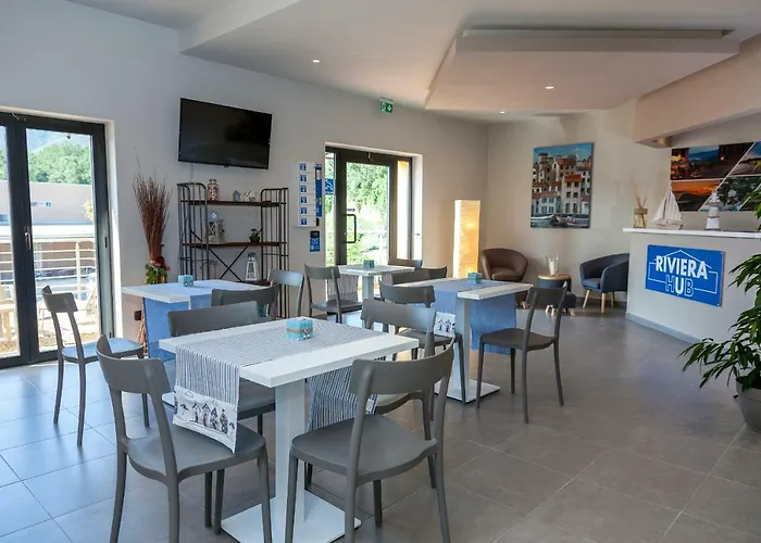 Riviera Hub 4* Cisano sul Neva